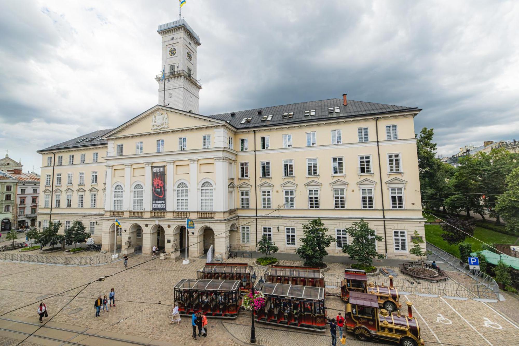 Apartments Justlvivit At The Rynok Square Buitenkant foto