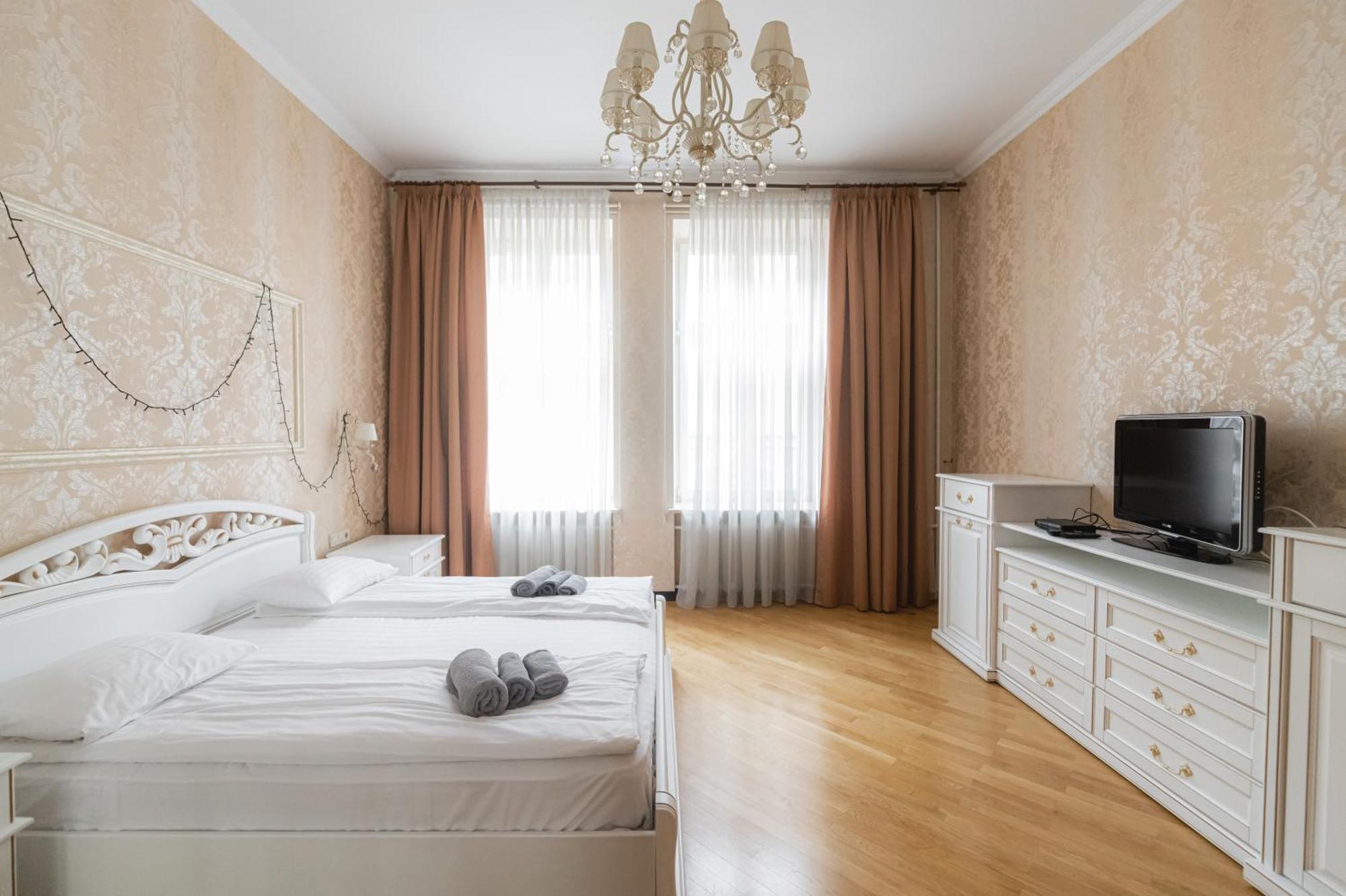 Apartments Justlvivit At The Rynok Square Buitenkant foto
